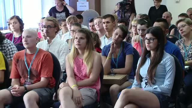 Povestea celor 100 de tineri care au invins cancerul, iar azi ii sustin, la Cluj, pe cei care trec prin cumplita experienta