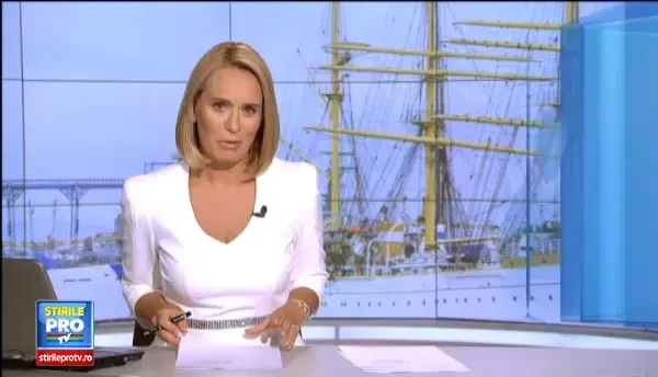 Bricul Mircea a revenit din voiajul de instructie si se pregateste pentru Ziua Marinei. Show-ul oferit luni, la Constanta