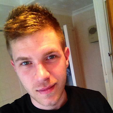 S-a dus la festival cu prietenii, dar a ajuns in coma. Gestul inconstient care aproape i-a adus sfarsitul