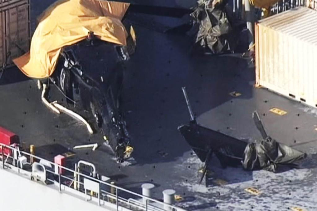 Un avion de lupta F-16 si un elicopter UH-60, ambele apartinand armatei SUA, s-au prabusit. FOTO SI VIDEO