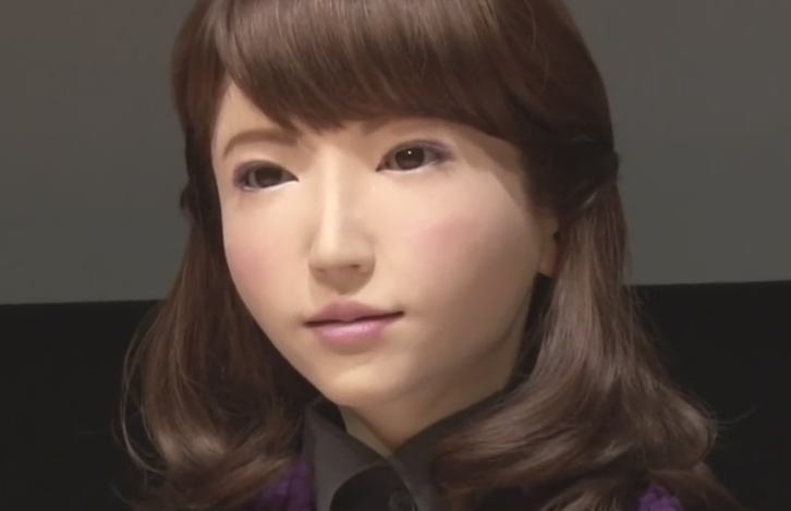 O chema Erica, are ochii caprui si ii place teatrul. Ce secret ascunde chipul acestei femei