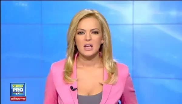 Actorul Benedict Cumberbatch si-a mustrat fanii care l-au filmat in timp ce juca Hamlet: E jignitor