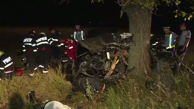 Parintii baiatului de 14 ani, mort in accidentul rutier din Dambovita, nu au bani sa isi inmormanteze copilul