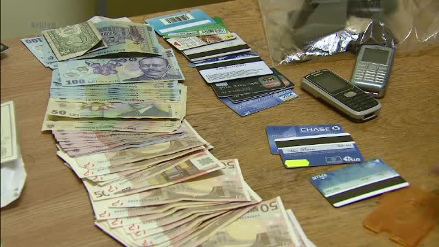 Atentie la tranzactiile bancare online! Ce trebuie sa stiti despre virusul care trimite hackerilor datele cardului tau