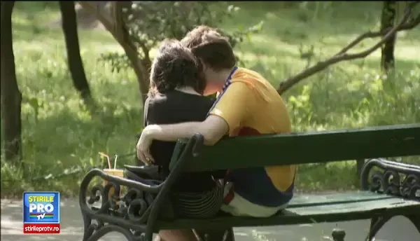 Horoscop zilnic, 13 august 2015. Leii primesc o oferta de lucru, Varsatorii se pot impaca cu persoana iubita