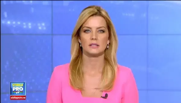 Mama fetei de 15 ani din Baia Sprie, ucisa de iubit, a gasit in telefonul mobil mesaje primite pe Facebook inainte de crima