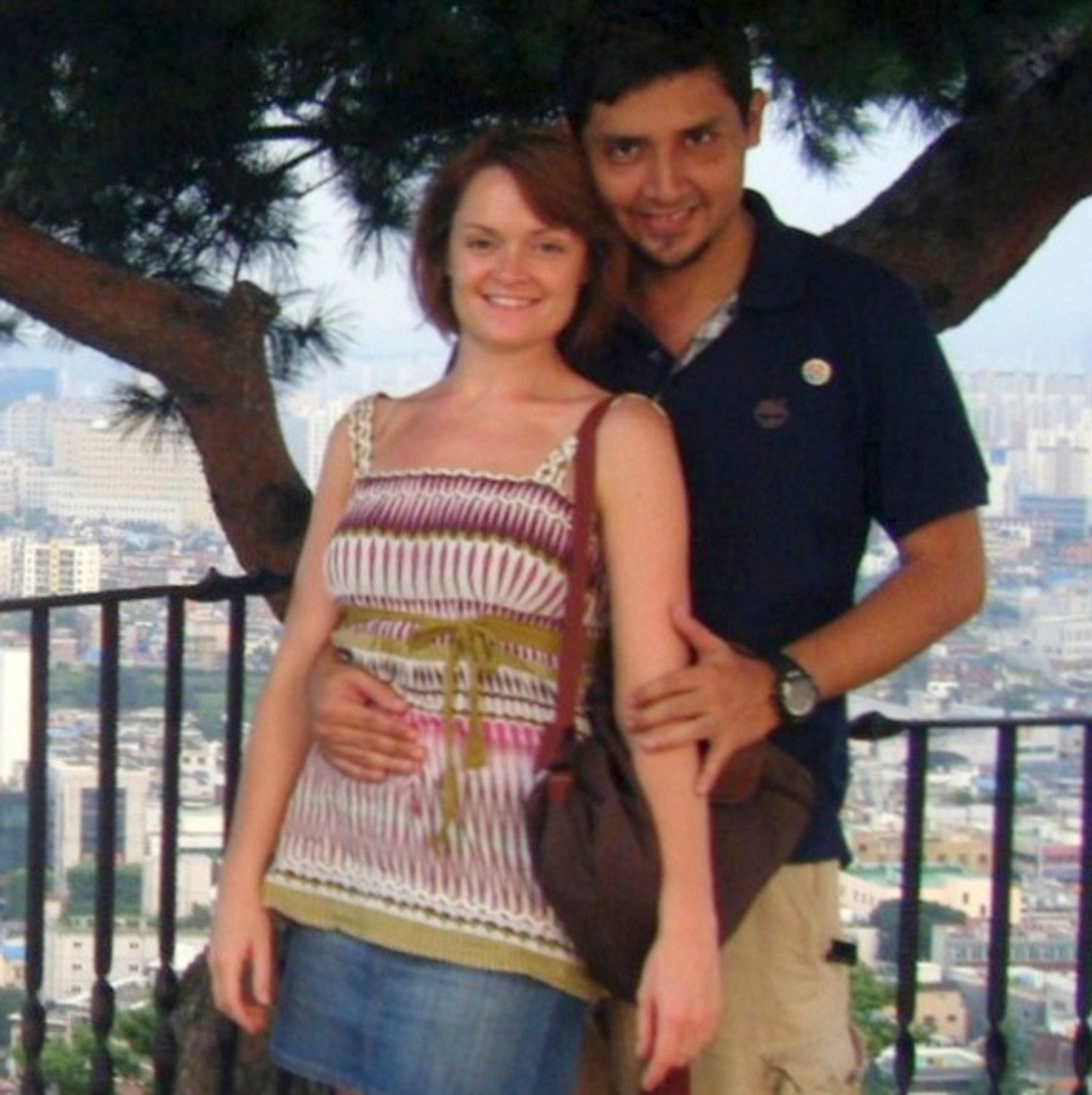 Isi facea planuri de nunta, dar a aflat ca iubitul ei este deja casatorit, iar sotia urmeaza sa nasca. Ce a facut femeia