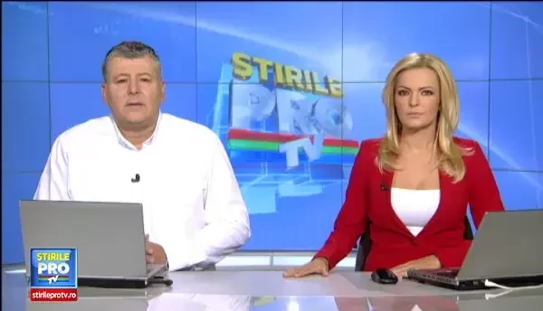 Mii de credinciosi se tarasc pe coate si genunchi la Manastirea Nicula. Venim in fiecare an si ne rugam, are efect