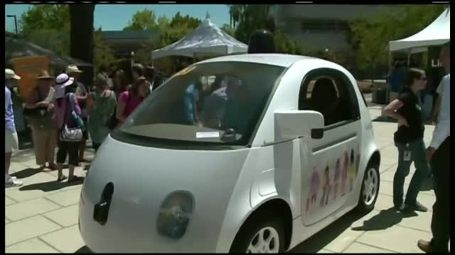 Localnicii din Silicon Valley au avut sansa sa testeze gadgeturi nelansate inca: masina fara sofer si skateboard-ul electric