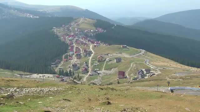 S-a deschis Transalpina, drumul care strabate muntii la 2000 de metri altitudine. Ce restrictii sunt pentru soferi