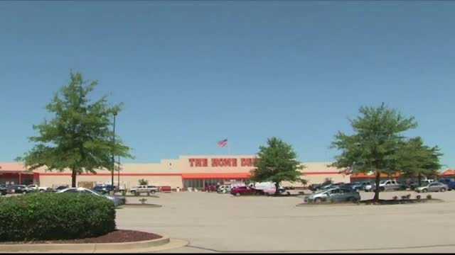 Unul dintre cele mai periculoase animale din lume a fost gasit intr-un magazin de bricolaj. Capturarea sa a fost filmata