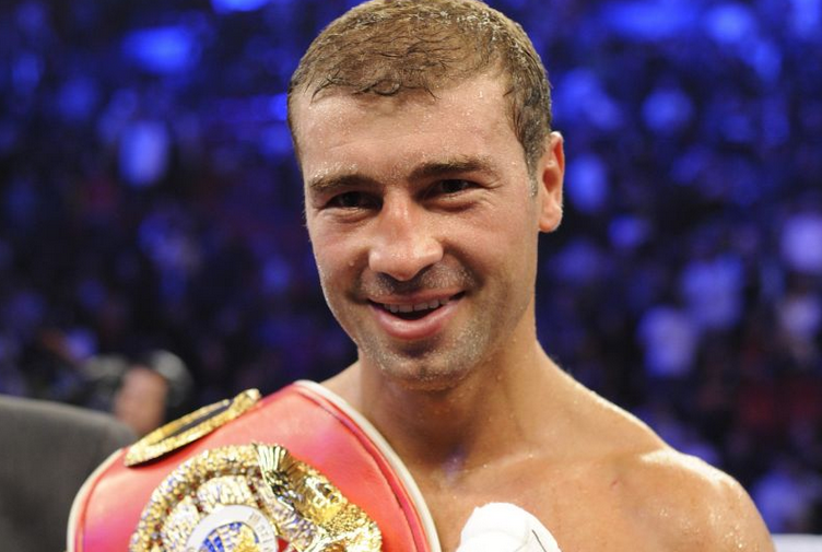 Bute da in judecata un laborator care i-a preparat un supliment "contaminat". Sportivul a picat si al 2-lea test antidoping