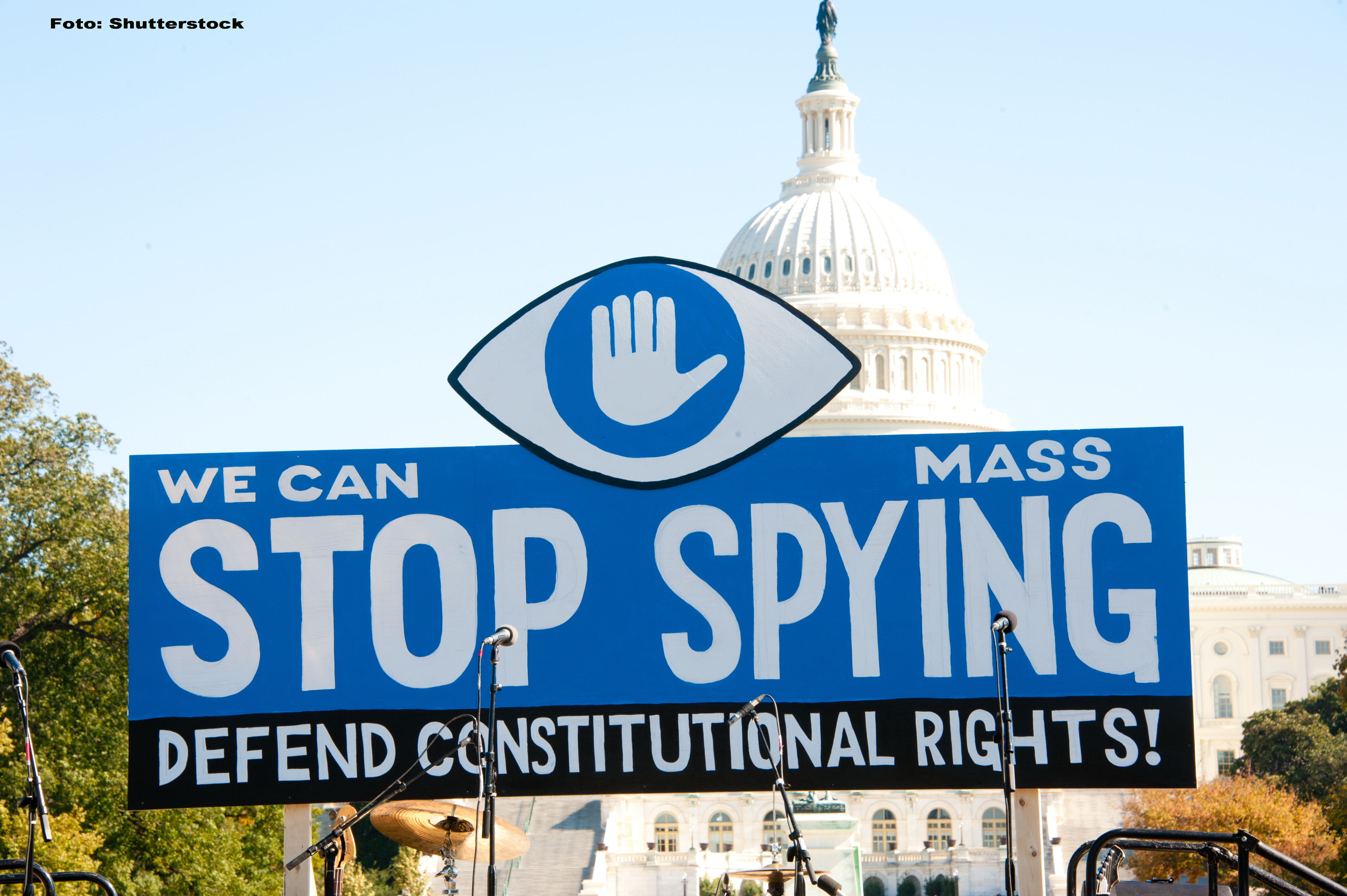 Inca o dezvaluire "bomba", marca Edward Snowden. Un gigant in domeniul telefoniei a colaborat foarte strans cu NSA