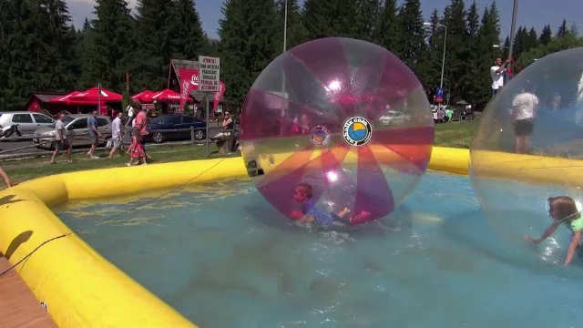 Un derdelus, atractia principala in Poiana Brasov. Cum s-au distrat romanii care au ales sa mearga la munte in weekend