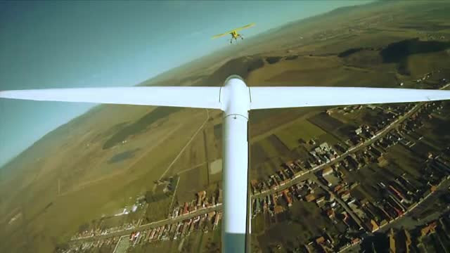 Actiunea de cautare a planorului disparut trece in faza de misiune permanenta. Echipele de salvare au verificat 9 judete