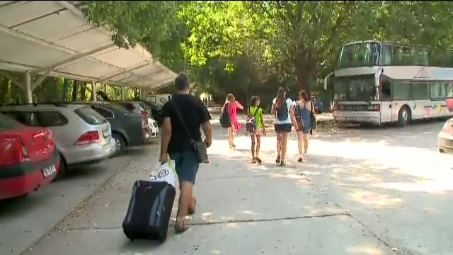 37 de copii au ajuns din tabara direct la spital cu simptome de toxiinfectie alimentara. Ce s-a descoperit in urma anchetei