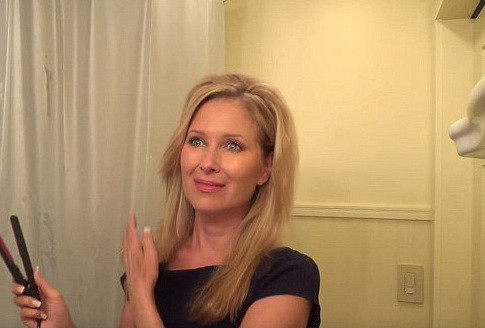 Femeia care face senzatie pe internet datorita felului in care arata, desi are 60 de ani. Cum se mentine in forma. VIDEO