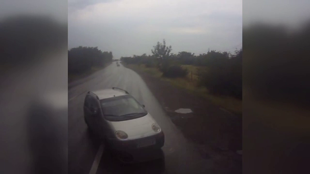 Accident grav FILMAT cu camera de bord. Patru oameni au murit dupa ce au intrat cu masina intr-un TIR