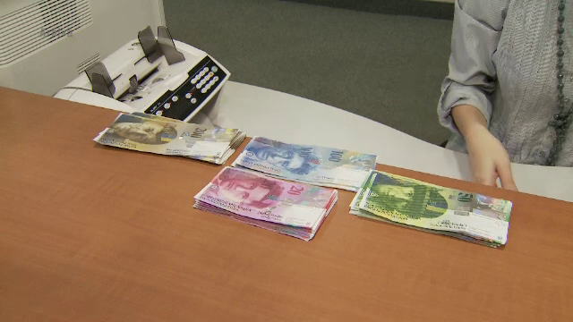 Decizie surpriza luata de o banca din Romania in favoarea clientilor sai: "Lasa in ofsaid toate celelalte banci"