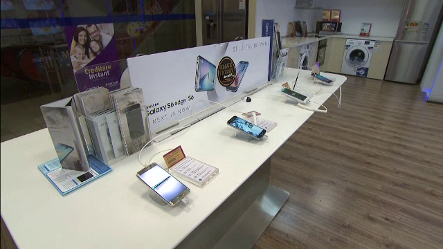 450 de milioane de euro cheltuiti in trei luni pe electronice si electrocasnice. Suma uriasa data de romani pe smartphone-uri