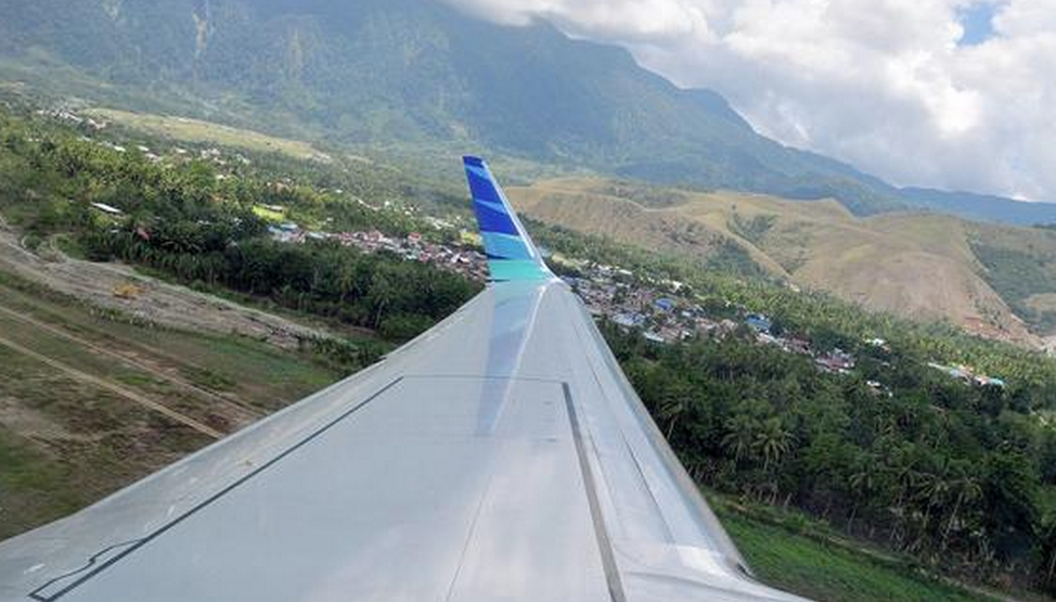 Cadavrele pasagerilor de la bordul avionului indonezian, descoperite in jungla. Echipele de cautare au recuperat cutia neagra