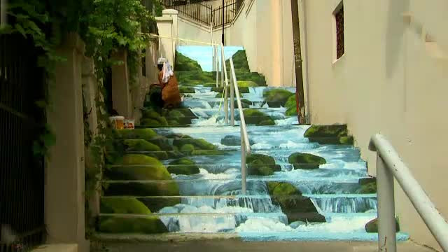 Scarile pictate din Romania au fost votate cele mai frumoase din lume. Strada Xenofon este refacuta chiar in aceste zile