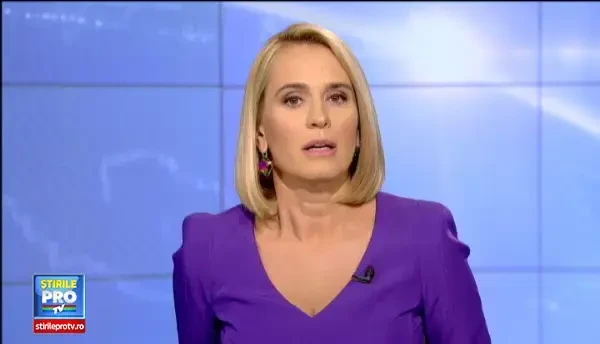 Atentatele sangeroase din Bangkok. Momentul in care suspectul lasa un rucsac pe o banca in templu, surprins de camere. VIDEO