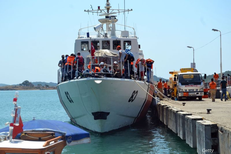 Un paradis din Grecia, aproape de colaps. Sosesc 2.000 de imigranti pe zi, iar autoritatile spun ca n-au cu ce sa-i hraneasca