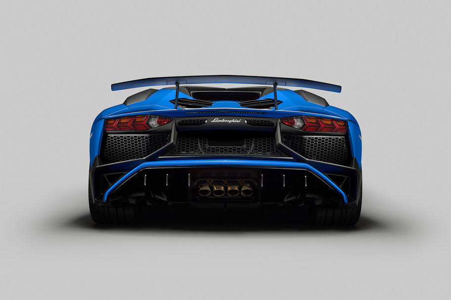 Ce faci atunci cand ai construit cel mai rapid Lamborghini din istorie? Construiesti unul si mai rapid! FOTO