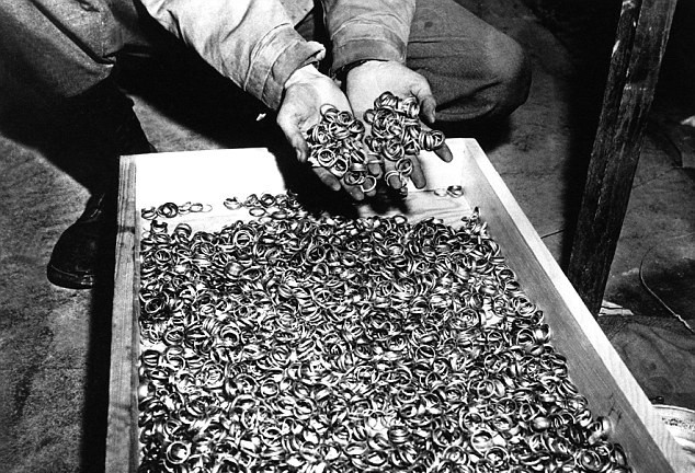 Doi barbati sustin ca au descoperit in Polonia un tren "fantoma" cu o comoara nazista. Ce s-ar afla in interior