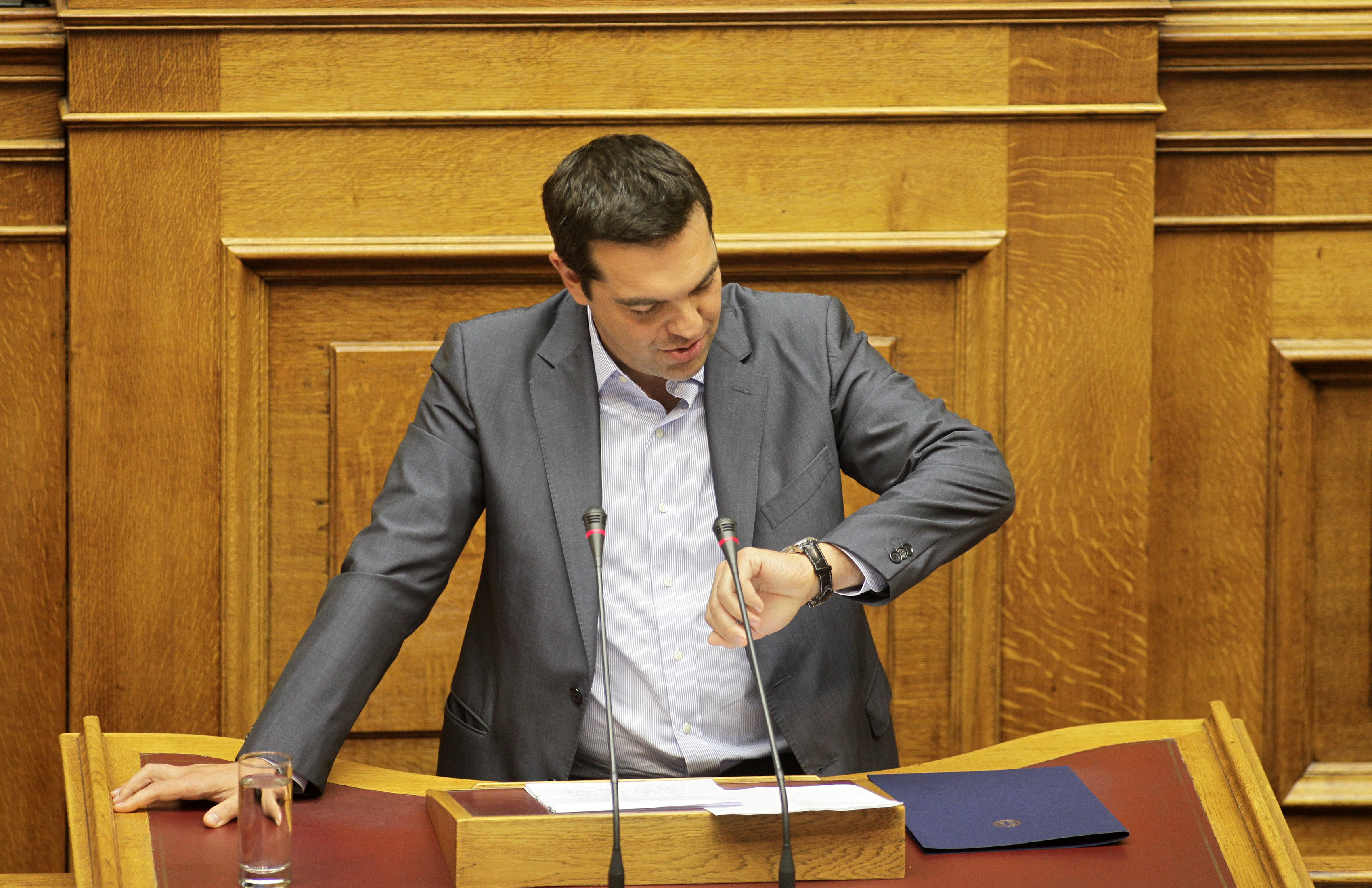 Criza in Grecia. Alexis Tsipras si-a anuntat DEMISIA si a cerut alegeri anticipate: "Voi incerca sa obtin votul poporului"