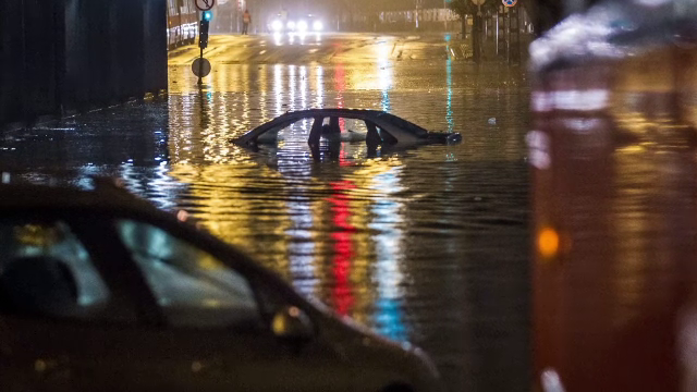 Imagini apocaliptice in Ungaria, dupa doua zile de ploi torentiale. Oamenii nu au mai iesit din case de frica apelor