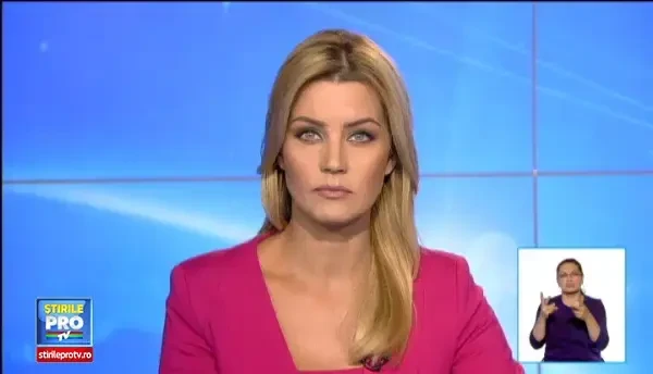 Doua fetite, de 3 si 7 ani, au ajuns la spital, dupa ce tatal a pierdut controlul si a intrat cu masina in copac