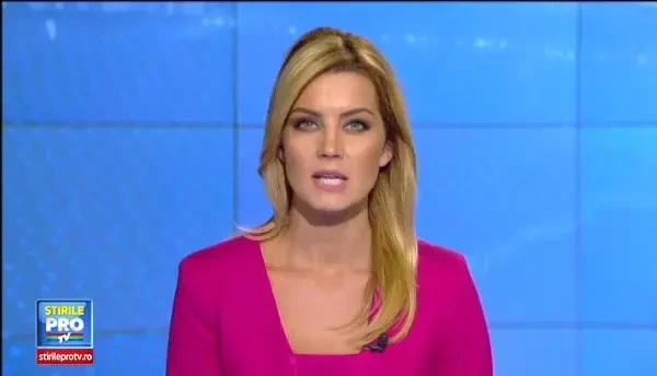 Accident produs de o soferita bauta, surprins de camere. Ce s-a intamplat cand a intrat cu viteza intr-o intersectie