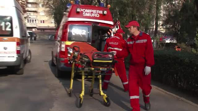 Grav accident in Capitala. Un barbat a murit, iar sotia lui a fost ranita, dupa ce au traversat printr-un loc nepermis