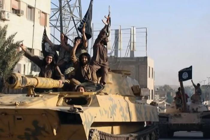 Jihadisti ISIS, fortati sa devina atacatori sinucigasi pentru ca s-au infectat cu HIV dupa ce au violat doua marocance