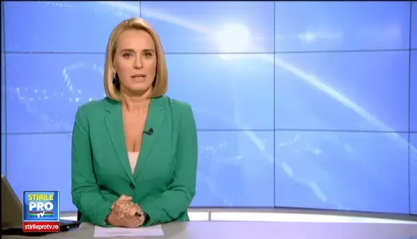 Primarul care s-a hotarat sa-si educe cetatenii. Ce a facut dupa ce i-a prins spargand seminte si lasand cojile pe jos