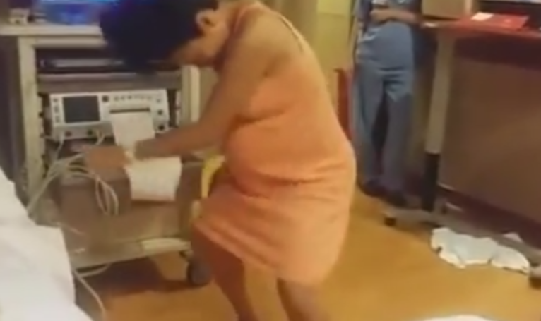 Video viral. Momentul in care o gravida in travaliu danseaza in salon pentru a uita de dureri. Sotul ei a filmat totul