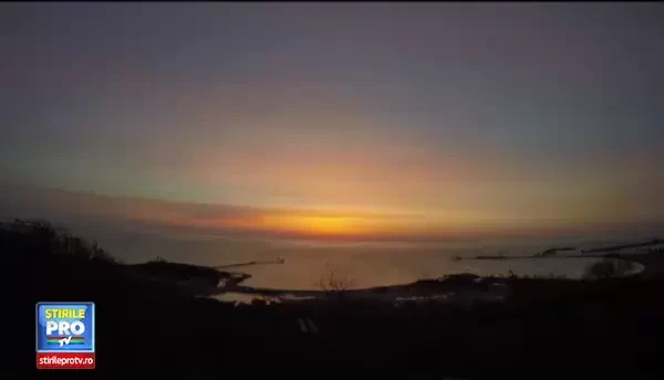 Horoscop zilnic 22 august 2015. Astazi, Fecioarele se indragostesc nebuneste, iar Leii merg la evenimente mondene