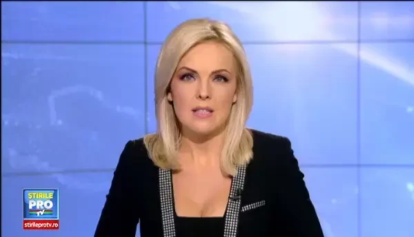 O ploaie de 20 de minute a paralizat Aradul. Zeci de masini au ramas blocate dupa ce mai multe strazi au fost inundate