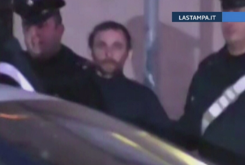 Roman, cautat de politia italiana dupa ce a evadat dintr-un spital de psihiatrie. Barbatul si-a ucis sotia in februarie