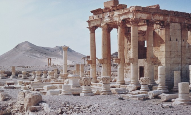 "Cele mai intunecate previziuni s-au adeverit." Statul Islamic a aruncat in aer un templu istoric din Palmira
