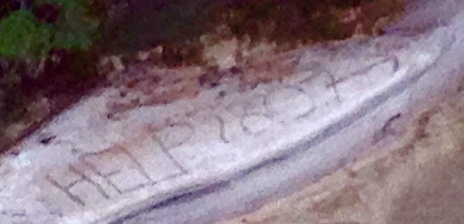 Mesajul scris in nisip de un britanic i-a salvat viata. "Am avut un moment de inspiratie"