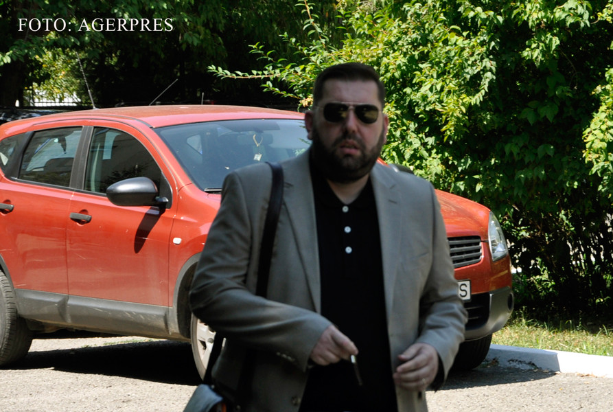 Procurorii DNA au ridicat documente de la Politia Locala Ploiesti. Seful institutiei, acuzat de mai multe fapte penale