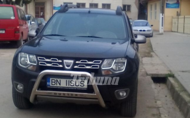 Un preot din Romania si-a pus la masina numarul Iisus. Cifra "1" si-a transformat-o cu vopsea alba in "I"