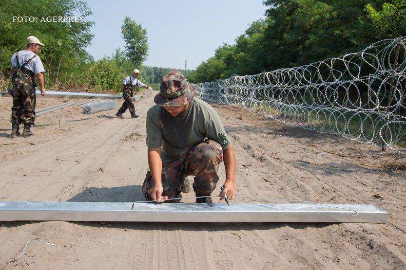 constructie zid anti-migranti Ungaria