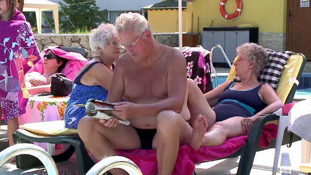 Oferte all-inclusive pentru bunicii care vin cu nepotii la mare. Ce pachete au pregatit agentiile de turism pentru ei