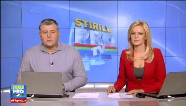 O tanara care lua cursuri de parasutism a ratat aterizarea si s-a blocat pe firele de electricitate. Cum a fost salvata