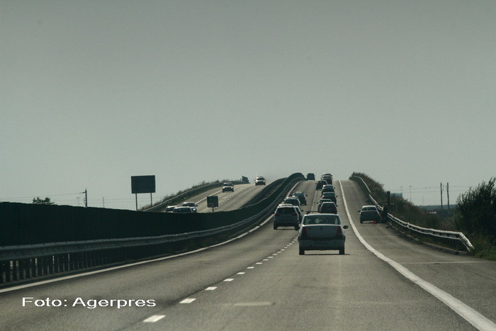 Soferii care au platit taxa speciala pentru masini nu trebuie sa mai dea statul in judecata. Cum isi vor primi banii inapoi