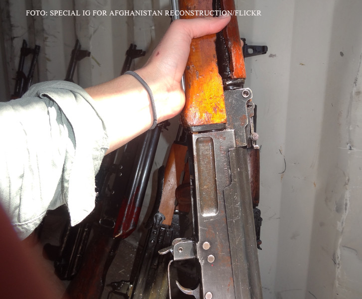 Masacru intr-o baza militara din Rusia. Un soldat a deschis focul asupra colegilor sai